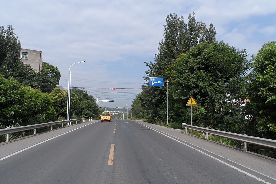 四川罗江县G108国道大修工程实景照片